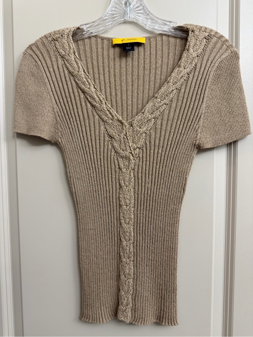 St. John Beige V-Neck Cable Short Sleeve Sweater
